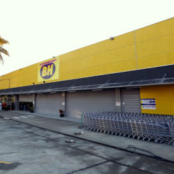 Primeira loja do Supermercados BH  reinaugurada em Santa Luzia  